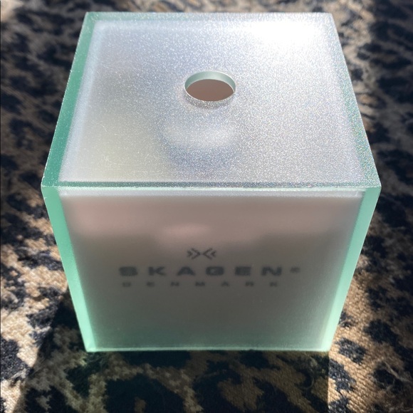 Fossil Silver Women's Watch with Mother of Pearl Dial - Picture 6 of 6